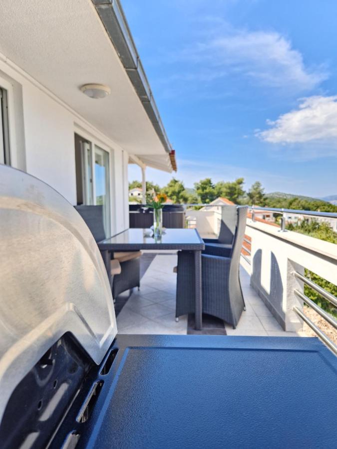 Luxury Apartments Silva With Sea View Okrug Gornji Exterior foto
