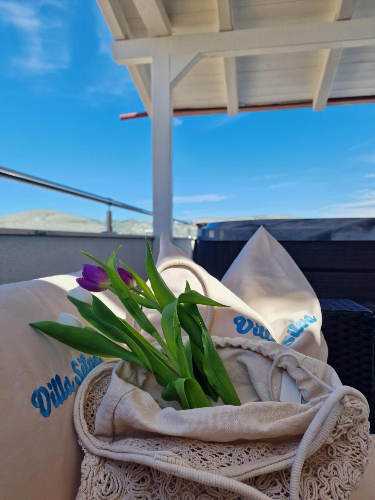 Luxury Apartments Silva With Sea View Okrug Gornji Exterior foto