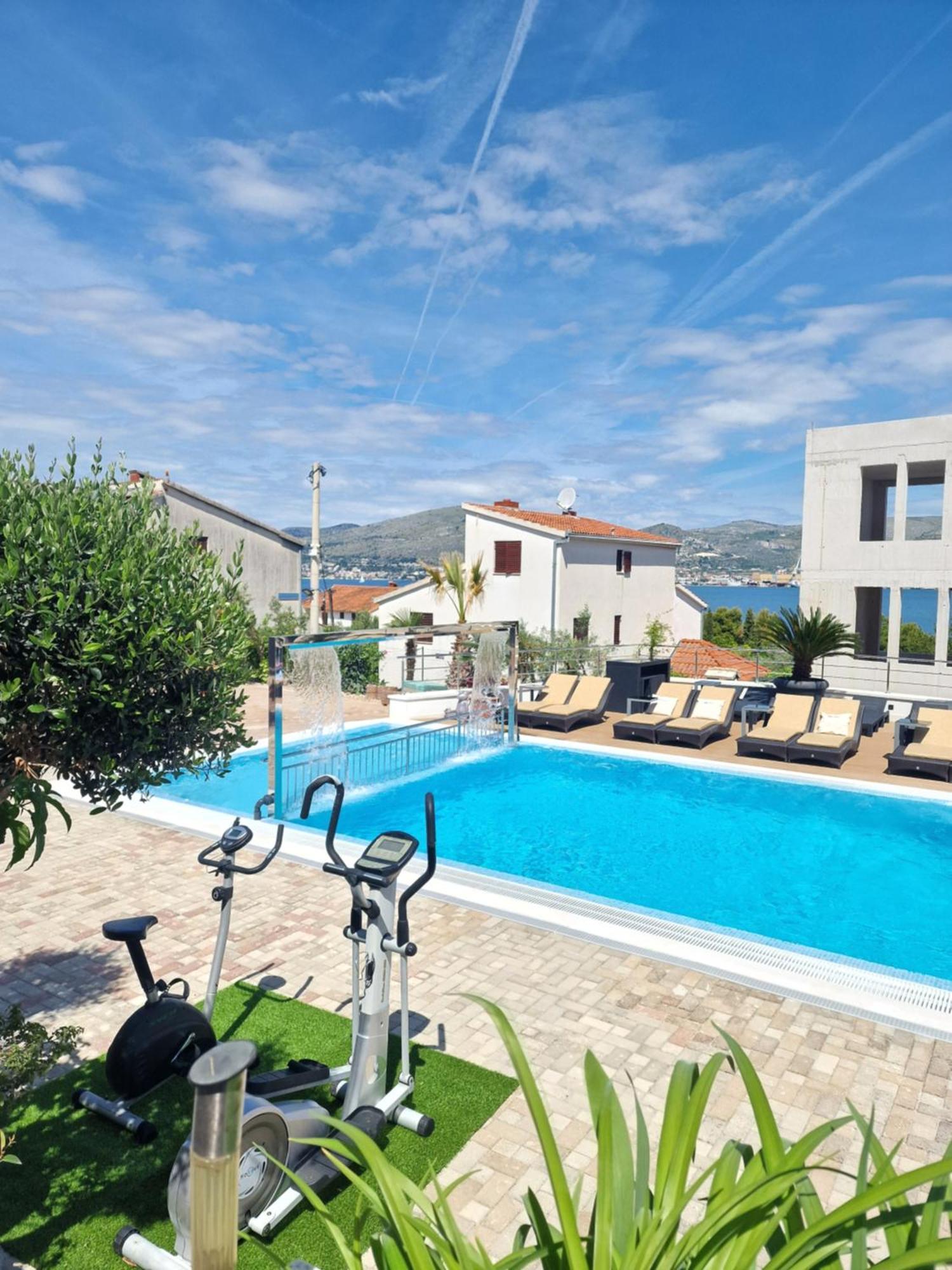 Luxury Apartments Silva With Sea View Okrug Gornji Exterior foto